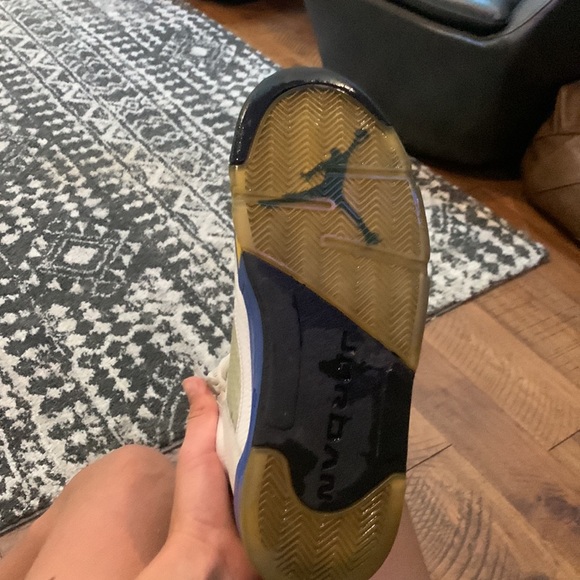Jordan 5 and Jordan 6 - Picture 6 of 9
